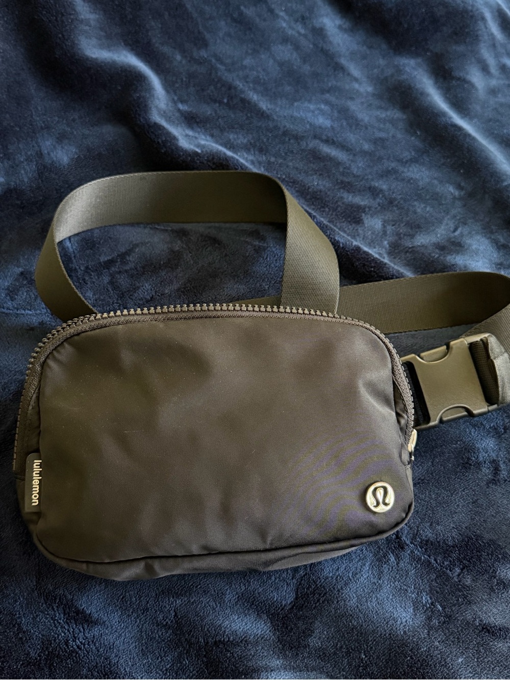 Lululemon 1L Black Belt Bag